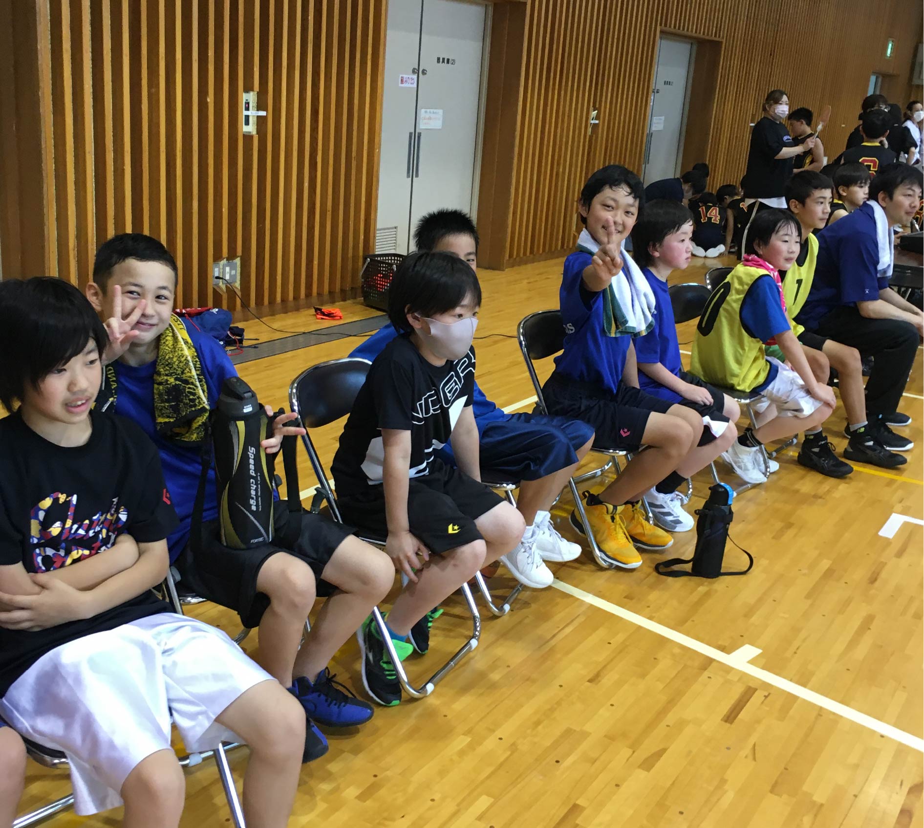 ブレイカーズ バスケットボールクラブとスクール 岐阜県飛騨高山市で活動しています やる気 その気 本気 明るく 楽しく 元気よく を大切にして活動しています